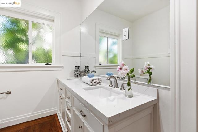 765 University Ave, Palo Alto CA: https://media.crmls.org/mediaz/b18814ad-d128-4203-9d3f-eac1de309633.jpg