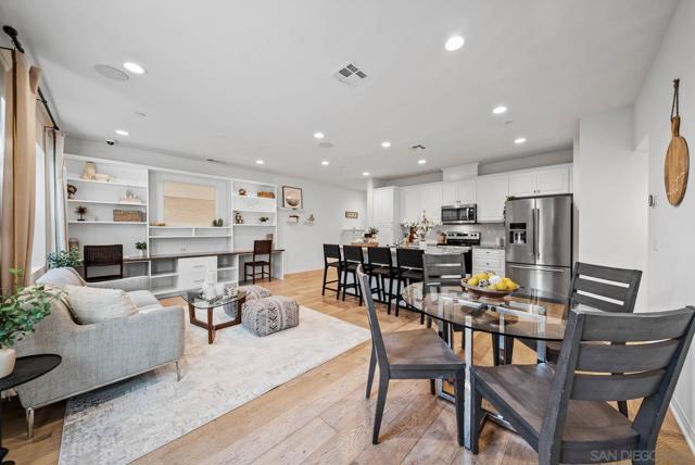 3135 Linwood St, Vista CA: https://media.crmls.org/mediaz/b1882c51-839a-43a4-b91e-9675230d4fa1.jpg