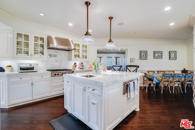 6277 Sea Star Drive, Malibu CA: https://media.crmls.org/mediaz/b1882e27-9c8e-4c2d-baee-2fb326ef27c6.jpg
