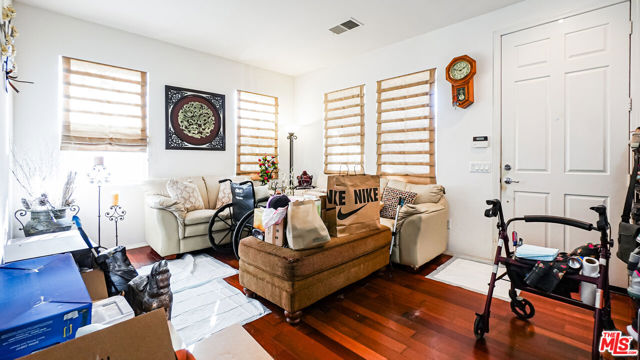 2919 Naples Drive photo 5
