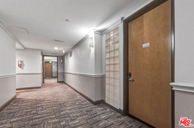 1521 Greenfield Avenue, Los Angeles CA: https://media.crmls.org/mediaz/b18a701b-468f-4d6c-8ecb-985c882bc181.jpg