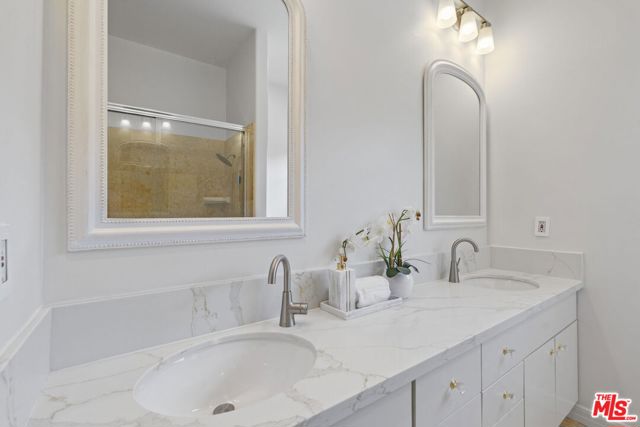 6 Toprail Lane, Rancho Palos Verdes, California 90275, 5 Bedrooms Bedrooms, ,4 BathroomsBathrooms,Residential,For Sale,Toprail,25577889