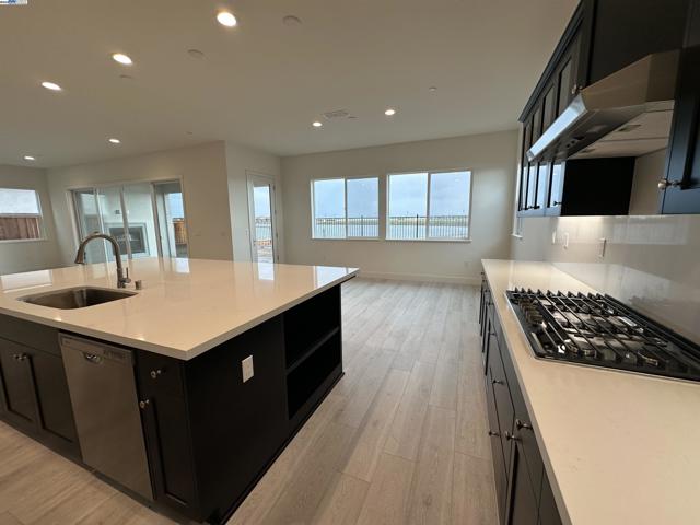 Image 8 of 38 For 4596 Ellington Way