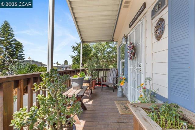 193 Maureen Cir, Bay Point CA: https://media.crmls.org/mediaz/b18bb50b-cbbf-42f3-8878-a3d4f5f7320d.jpg