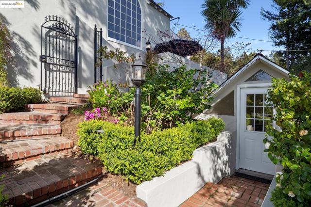 1143 Keith Ave, Berkeley CA: https://media.crmls.org/mediaz/b18c0661-764b-463c-a0d8-8d92d77f390d.jpg