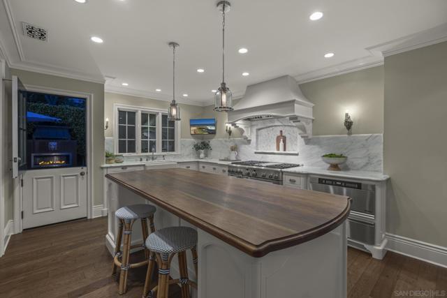 2045 W California St, San Diego CA: https://media.crmls.org/mediaz/b18c2fdd-ede8-4f8d-a152-c876d1552b41.jpg