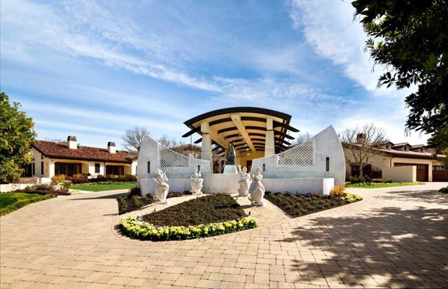 27500 La Vida Real, Los Altos Hills CA: https://media.crmls.org/mediaz/b18cfa60-599d-4baa-ac8f-e01c02a1b1c8.jpg