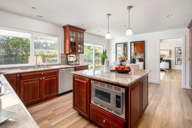 20722 Verde Vista Lane, Saratoga CA: https://media.crmls.org/mediaz/b18d51db-b24a-40f5-8012-d94234f99d05.jpg