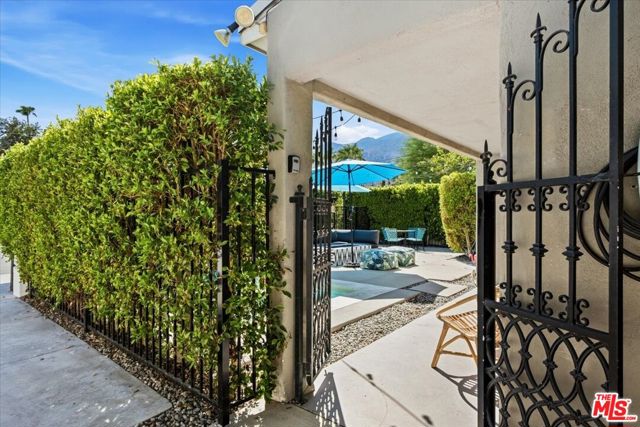 1328 E Camino Primrose, Palm Springs, CA 92264