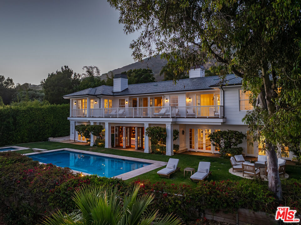 32300 Pacific Coast Highway — Cape Cod