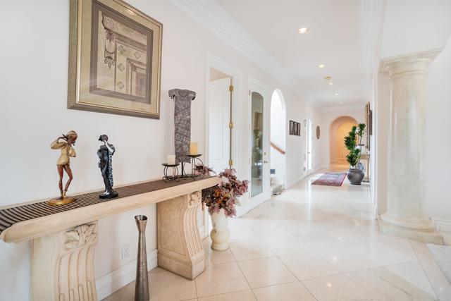 13645 Paseo De La Huerta, Poway CA: https://media.crmls.org/mediaz/b18ef6e9-3d2d-4b1e-9bf0-30ab6d977ba0.jpg