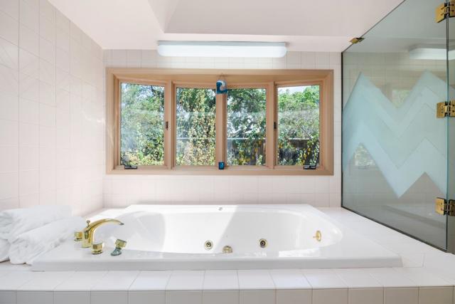 3625 N Main Street, Soquel CA: https://media.crmls.org/mediaz/b18f1e24-4000-49aa-a5d8-cfda04a08a81.jpg