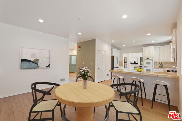 22960 Cass Avenue, Woodland Hills CA: https://media.crmls.org/mediaz/b18f2d25-2cd8-49ce-b22c-9a30d04a9a70.jpg