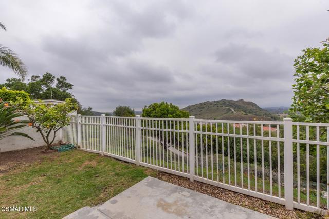 815 Vista Arriago, Camarillo CA: https://media.crmls.org/mediaz/b19066ed-e40d-4350-b15e-1fb696cc8aea.jpg
