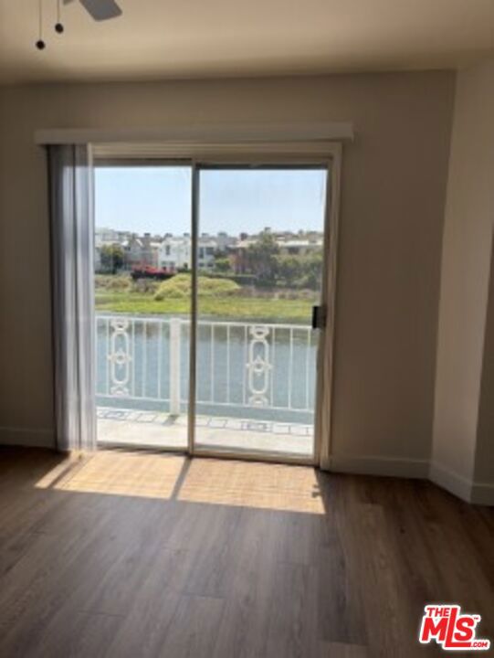 120 Hurricane, Marina del Rey CA: https://media.crmls.org/mediaz/b1919fdc-2a3f-4c8d-b30e-0dbb6b4b44b0.jpg