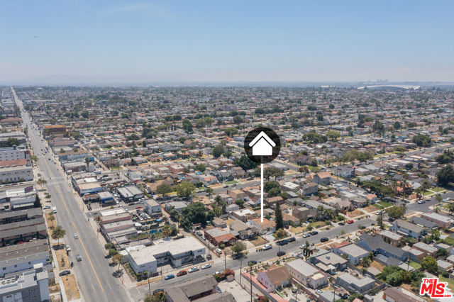 1826 W 78th Street, Los Angeles CA: https://media.crmls.org/mediaz/b191f2fb-b48d-4f66-8e6d-af0874bb39d0.jpg