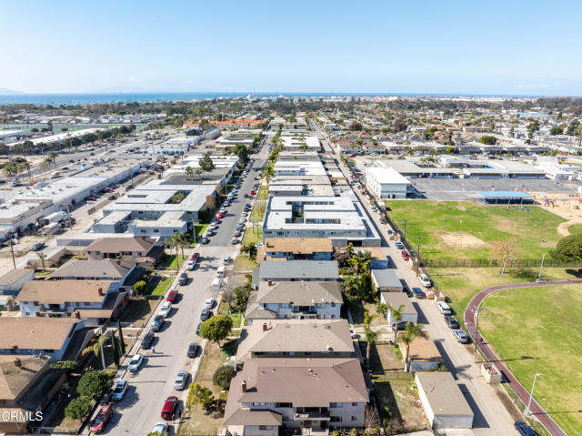 341 Cuesta Del Mar Drive, Oxnard CA: https://media.crmls.org/mediaz/b192ac56-bf36-4966-bad8-e59cafa315aa.jpg