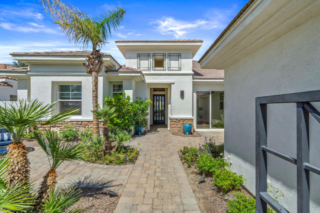 80030 Via Valerosa, La Quinta CA: https://media.crmls.org/mediaz/b1931a3c-5d5a-4e64-9f9f-ce6ab5ac778f.jpg