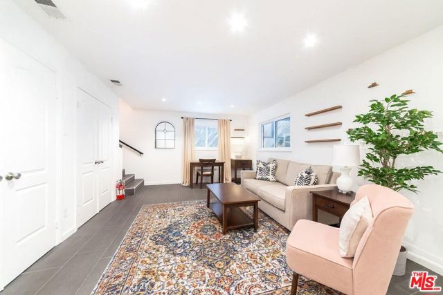 8328 Kirkwood Drive, Los Angeles CA: https://media.crmls.org/mediaz/b1933b03-1fd7-49fd-a062-dc110a2dde54.jpg