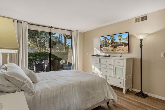 303 Villena Way, Palm Desert, CA 92260