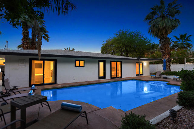 51485 Calle Guatemala, La Quinta CA: https://media.crmls.org/mediaz/b1936eeb-0f05-4aa6-8bc5-462036246495.jpg