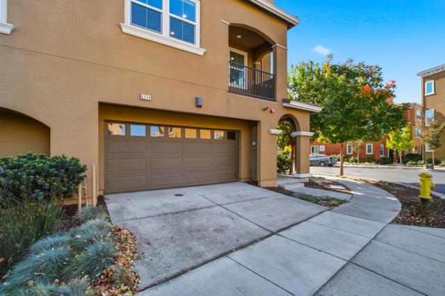 5724 Pandorea Terrace, Newark CA: https://media.crmls.org/mediaz/b193ac08-4a23-4034-83af-2348cf6c8106.jpg