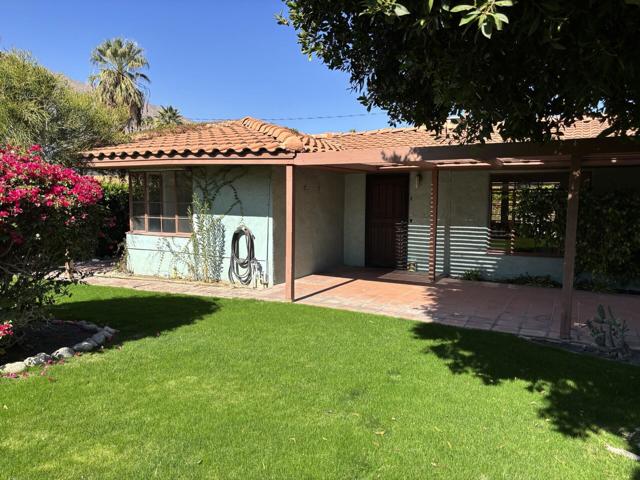 438 E Avenida Hokona, Palm Springs CA: https://media.crmls.org/mediaz/b194004b-b8bf-4e67-889d-438fee14b60f.jpg