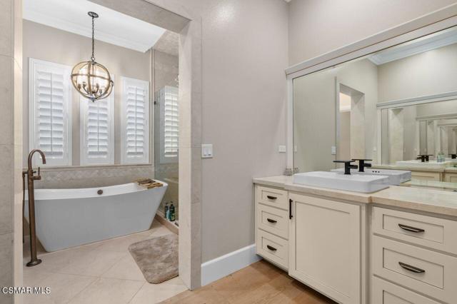 2427 Springbrook Street, Thousand Oaks CA: https://media.crmls.org/mediaz/b1947a5c-42aa-4777-9ffb-0325af394929.jpg