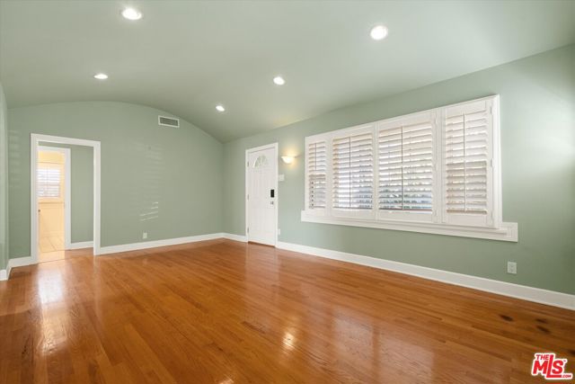 1540 Stanford Drive photo 7