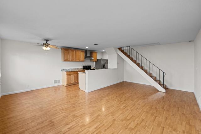 5492 Tradewinds Walkway, San Jose CA: https://media.crmls.org/mediaz/b194d50b-2da0-4328-ba66-4b170ad7b192.jpg