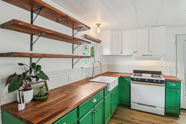 Detail Gallery Image 6 of 18 For 1549 N Vulcan Ave #20,  Encinitas,  CA 92024 - 1 Beds | 1 Baths