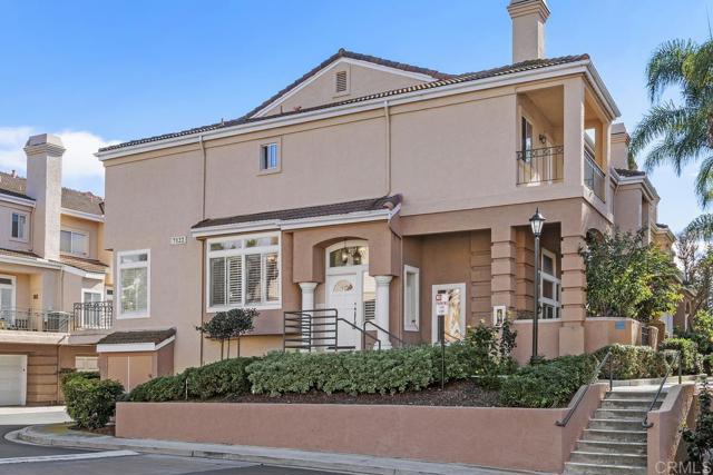 Detail Gallery Image 2 of 42 For 7122 Calabria Ct #E,  San Diego,  CA 92122 - 3 Beds | 2/1 Baths