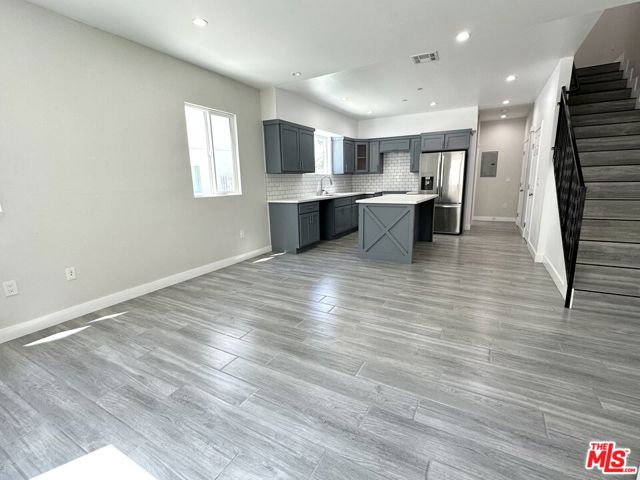 1123 Browning Boulevard, Los Angeles CA: https://media.crmls.org/mediaz/b195ecfc-48ed-4830-b3f1-b0dfe8653f1f.jpg