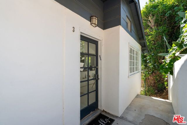 2165 Valentine Street, Los Angeles CA: https://media.crmls.org/mediaz/b1960c76-9ae0-4c56-a507-0e6d8fc6749b.jpg