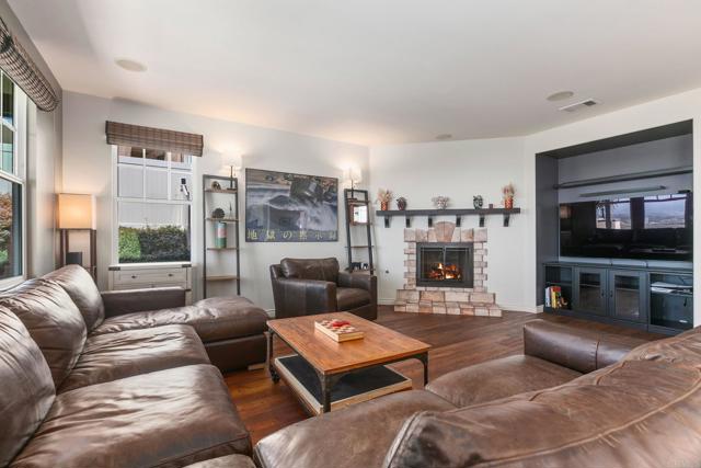 Image 9 of 74 For 1251 Holmgrove Drive