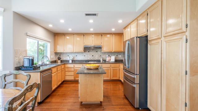 1796 Rock Spring Street, Newbury Park CA: https://media.crmls.org/mediaz/b1966d9e-15f3-4253-b70c-2386b2a25f61.jpg