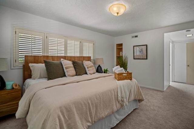 30 Santa Ana Drive, Salinas CA: https://media.crmls.org/mediaz/b196e0ec-d05f-4802-81db-4d2f97517d9b.jpg