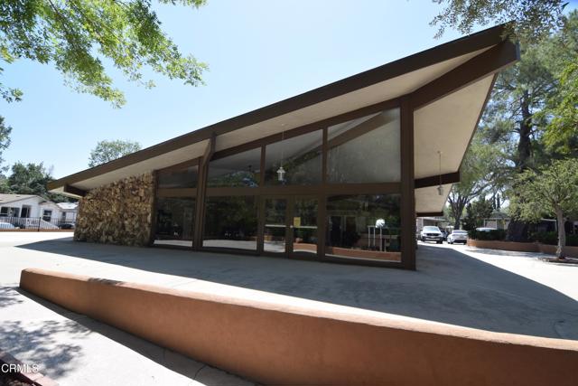 4201 Topanga Canyon Blvd. Boulevard, Woodland Hills CA: https://media.crmls.org/mediaz/b197a81f-94ec-4fee-8543-25448605a8b4.jpg