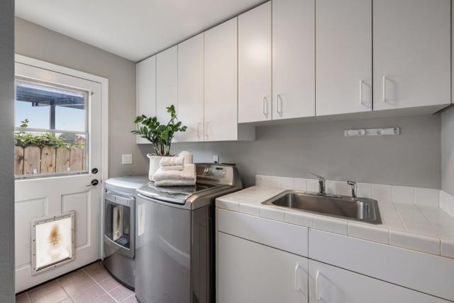 448 Correas Street, Half Moon Bay CA: https://media.crmls.org/mediaz/b1980784-7751-46e3-90b6-45f0b452b9e3.jpg
