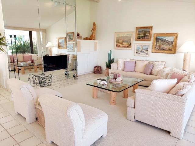 45885 Algonquin Circle, Indian Wells CA: https://media.crmls.org/mediaz/b19845aa-27a0-4c24-a3da-f58eaf29ee5f.jpg