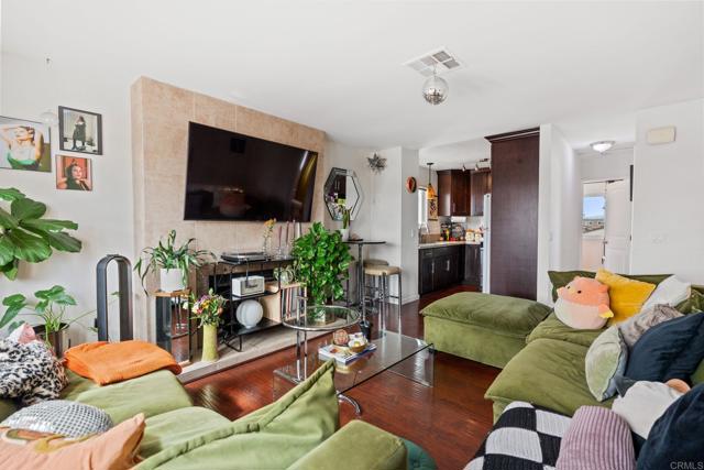 4239 35Th Street, San Diego CA: https://media.crmls.org/mediaz/b199d2cd-d875-4289-a8a8-05655d36c02d.jpg