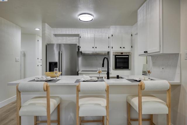 4152 Converse St, Fremont CA: https://media.crmls.org/mediaz/b19a18e9-a907-447b-96a5-68c0012ad7a6.jpg