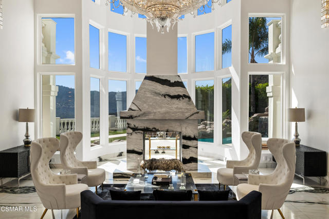 25665 Mulholland Highway, Calabasas CA: https://media.crmls.org/mediaz/b19a284d-a6e9-416c-a8ff-7bfb2788a786.jpg