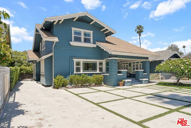 251 S Ardmore Avenue, Los Angeles CA: https://media.crmls.org/mediaz/b19a7720-5ac4-43a1-8540-3346c552782b.jpg
