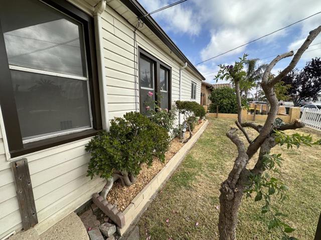 21 N Filice Street, Salinas CA: https://media.crmls.org/mediaz/b19abceb-964b-4f8f-8bed-45a0677997f9.jpg