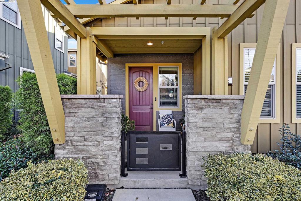 275 Fennel Way