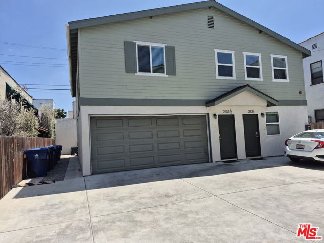2806 S Bronson Avenue, Los Angeles CA: https://media.crmls.org/mediaz/b19b5dc6-8f5d-4296-b745-5ae66c0aec33.jpg