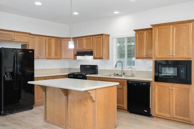 525 W El Norte Parkway, Escondido CA: https://media.crmls.org/mediaz/b19ce58d-bfe6-40e1-8fd5-ab95068c33be.jpg