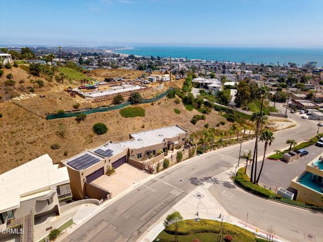 300 N Kalorama Street, Ventura CA: https://media.crmls.org/mediaz/b19d0a81-5c43-4c12-a893-25975065eec0.jpg