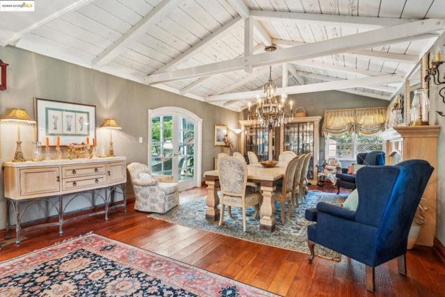 14 El Camino Moraga, Orinda CA: https://media.crmls.org/mediaz/b19d3629-70c1-43ee-885d-233cce07d38f.jpg